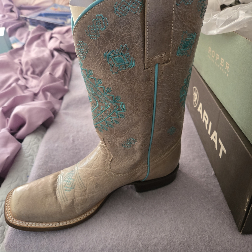 Roper Gray and Blue Shoes with Stylish Design